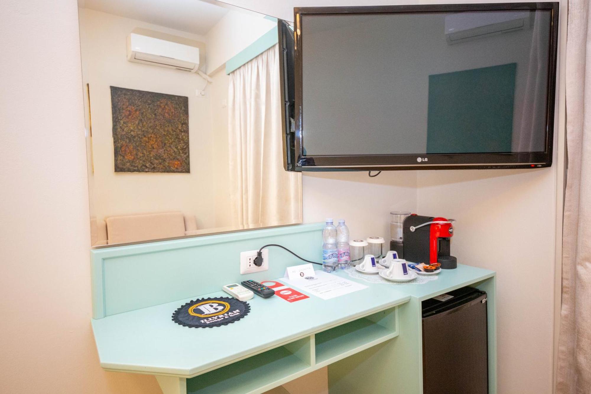 Illyrian Boutique Hotel Sarandë Exteriör bild